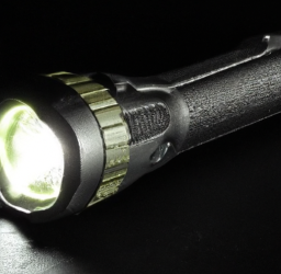 BEST TACTICAL FLASHLIGHT COMPARISON